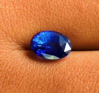 1.42 Ct - Ceylon Blue Sapphire - Royal Blue - Natural - Heated