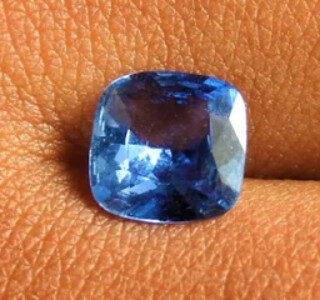 0.84 Ct - Ceylon Blue Sapphire - Cornflower Blue - Natural - Untreated